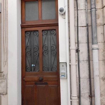 Le Nid D'Hirondelles - Appartement De Caractere Hypercentre Au Calme Бурж Екстер'єр фото