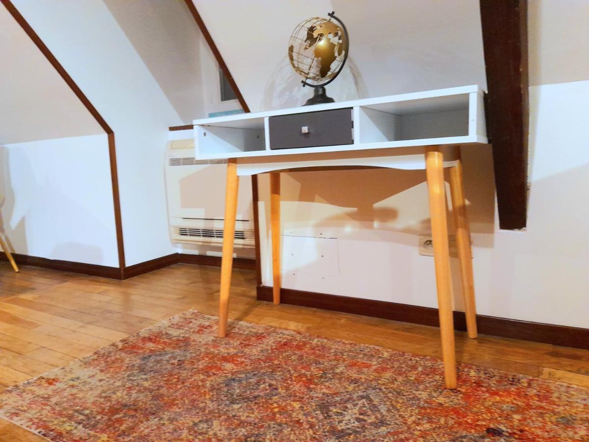 Le Nid D'Hirondelles - Appartement De Caractere Hypercentre Au Calme Бурж Екстер'єр фото