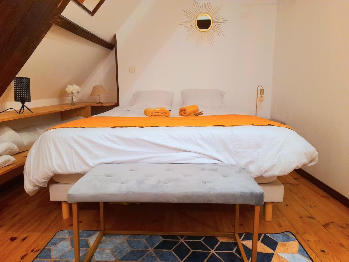 Le Nid D'Hirondelles - Appartement De Caractere Hypercentre Au Calme Бурж Екстер'єр фото